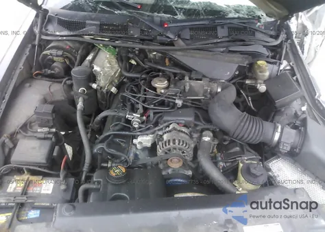 1999 Ford Crown Victoria Lx z USA, uszkodzony, nr VIN 2FAFP74W4XX115098